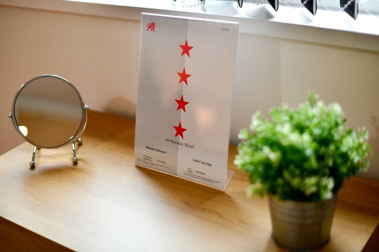 Meridian Quay Apartments, By Jsw Short Stay Суонзи Екстериор снимка