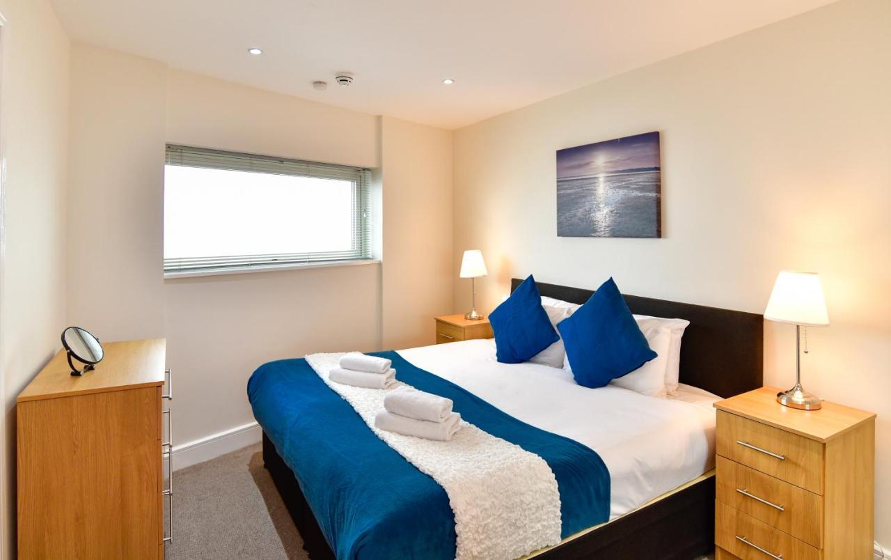 Meridian Quay Apartments, By Jsw Short Stay Суонзи Екстериор снимка