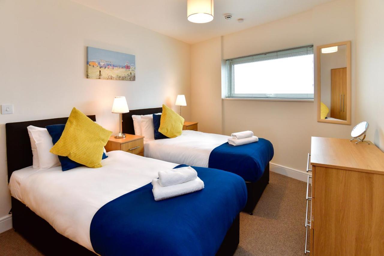 Meridian Quay Apartments, By Jsw Short Stay Суонзи Екстериор снимка